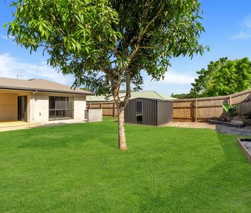 4 BEDROOMS, 2 BATHROOMS, POOL & SHED - Photo 5