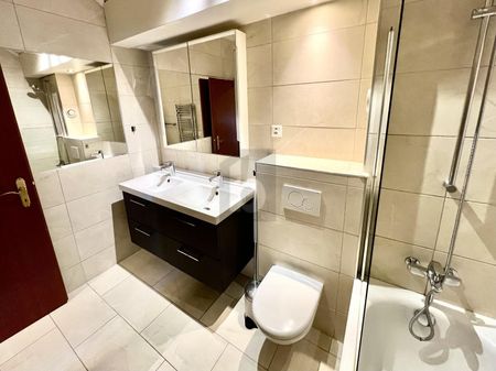 CONFORTABLE ET CALME AVEC ABRI DE JARDIN ET SAUNA - Foto 5