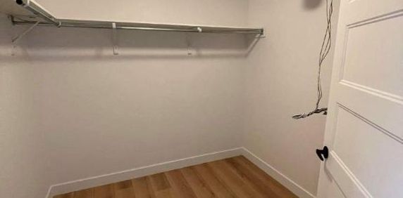 3 CH - 2 SDB - Waterloo - $1,600 /mo - Photo 2