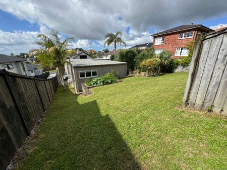 Spacious four bedroom home - Photo 5