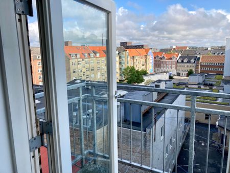 Taglejlighed i Aalborg med altan og udsigt - Photo 2