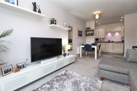 Mill Court, Woking - 1 bedroomProperty for lettings - Seymours - Photo 3