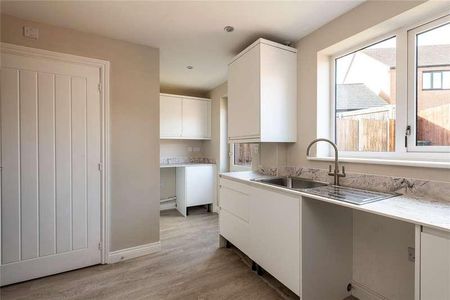 Hirschield Drive, Leybourne, West Malling, Kent, ME19 - Photo 3