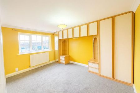 3 bedroom semi-detached house to rent - Photo 5