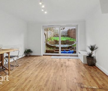 2 bedroom end of terrace house to rent - Photo 3