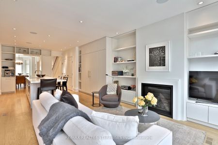 For Lease - 305 Crawford Street, Toronto, Ontario - Photo 3