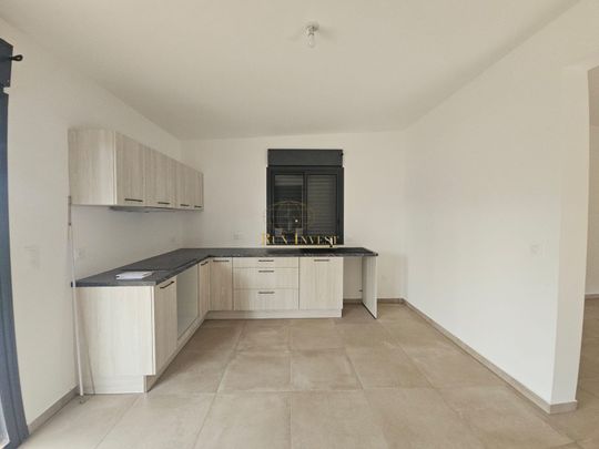 Location Maison 3 pièces 69m² STE SUZANNE 97441 - Photo 1