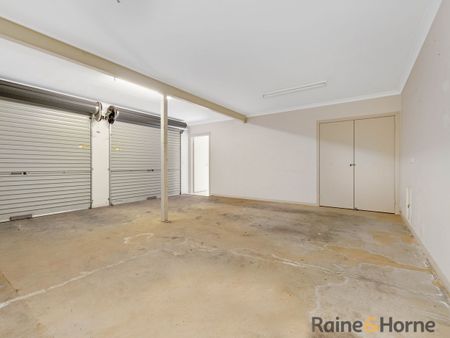 FOUR BEDROOM FAMILY HOME - Photo 4