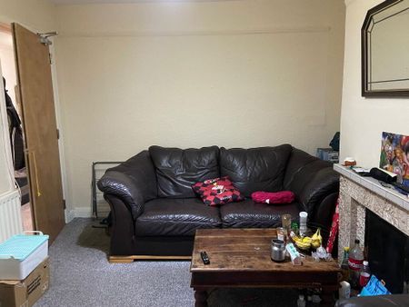 145 Ulsterville Avenue, Belfast, BT9 7AU - Photo 2