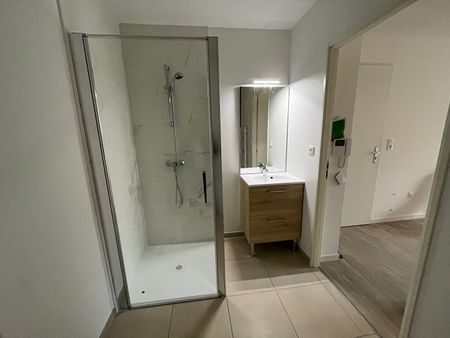 Location Appartement 1 pièce 22m² - Photo 4