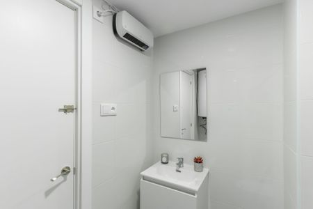 Charming Room in Usera - Photo 5