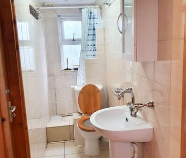 Room in a Shared House, Colville Road, E11 - Photo 6