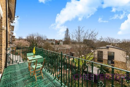 4 bedroom semi-detached house to rent - Photo 4
