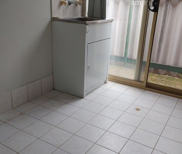 3 Bedroom, 1 Bathroom Stand Alone House - Photo 1