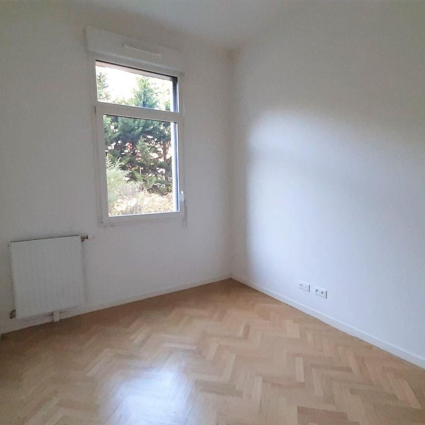 location Appartement T2 DE 44.8m² À VELIZY-VILLACOUBLAY - Photo 1