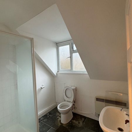 2 Bed Flat, The Colonnade, SO19 - Photo 4