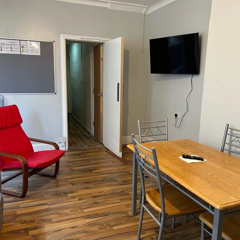 1 bedroom bedsit to rent - Photo 1