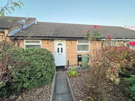 2 bedroom Bungalow To Let - Photo 1