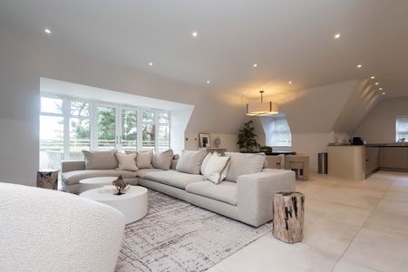 3 bed penthouse to rent in Crosstrees, 74 Lilliput Road, BH14 - Photo 3