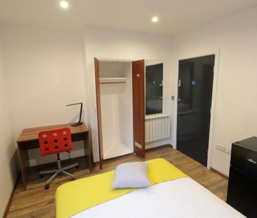 1 bedroom in a house share to rent - Photo 6