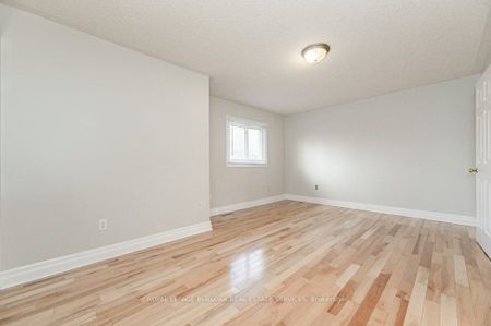 Condo Townhouse For Lease | W8135100 - Photo 3