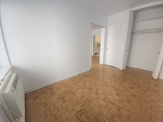 Appartement lumineux et spacieux d’une chambre au cœur du centre-ville de Montréal - Photo 1