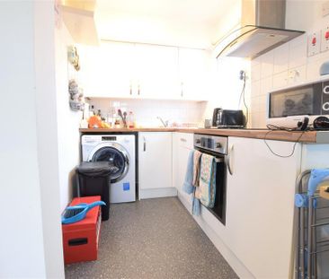 Studio to rent - Photo 3