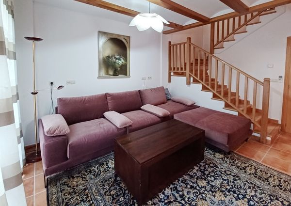 FOR RENT: SPACIOUS AND ELEGANT 4-BEDROOM BUNGALOW FOR LONG TERM