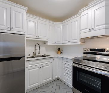 For Lease - 713 The Queensway N/A Unit# #Rear, Toronto, Ontario - Photo 2