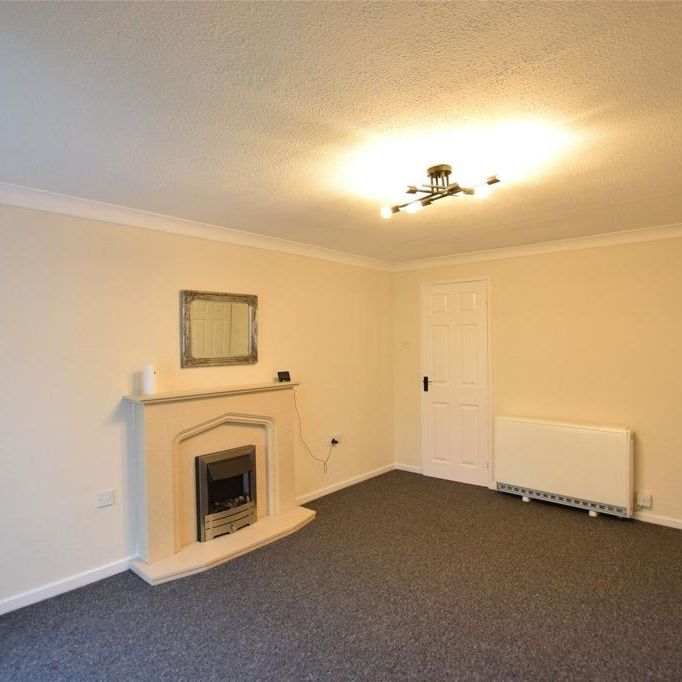 2 bedroom ground floor flat to rent - Photo 1