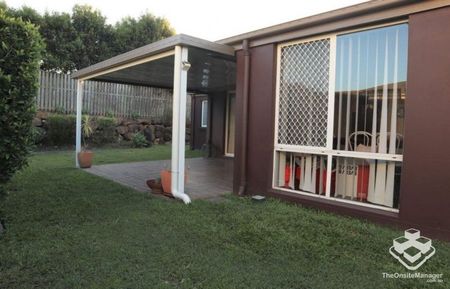4 Bedroom 2 Bathroom 2 Car Garage Airconditioned Fully Fenced - Photo 4