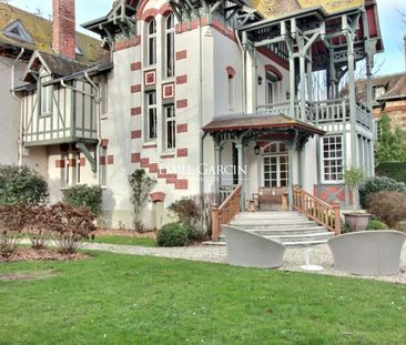 Magnifique propriété à la location saisonnière en plein coeur de Deauville - Jardin - Proche mer - Photo 2