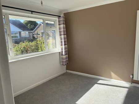 3 bedroom bungalow to rent - Photo 3