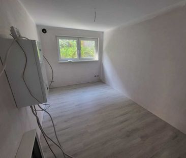 Moderne Neubau-Wohnung mit Garten wartet auf Sie! - Photo 1