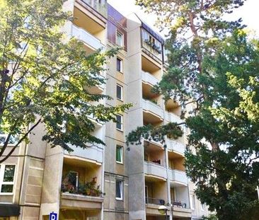 Günstige geschnittene 2-Zimmer-Wohnung mit Balkon (WBS) - Foto 1