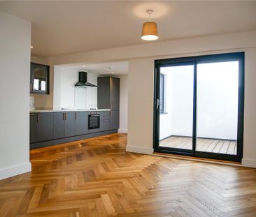 2 bedroom apartment to rent - Photo 2