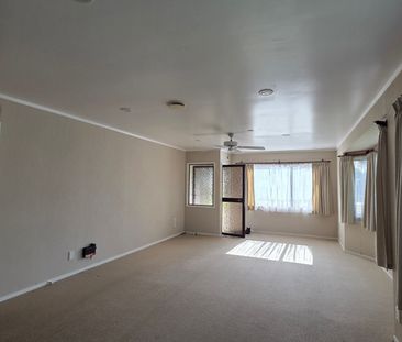 Your Sunny Sanctuary in the Heart of Town - Photo 1