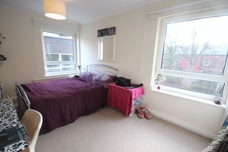 Grosvenor Park Gardens, Hyde Park - Photo 5