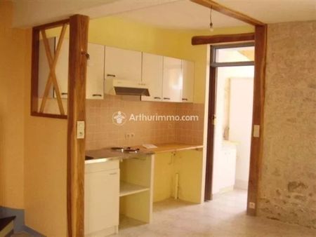 Location Maison 2 pièces 45 m2 à Saint-Jean-d'Angély - Photo 2