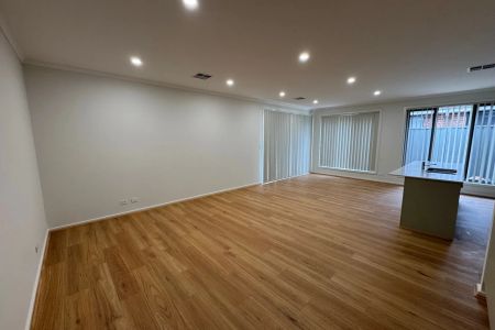 Brand-New Family Home in Riverlea Park - Photo 3