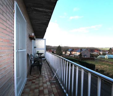 GELIJKVLOERS APPARTEMENT MET GARAGE - Photo 1
