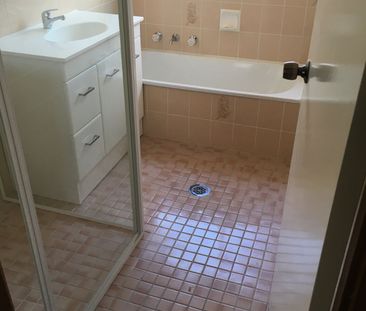 LOW MAINTENANCE, CENTRAL CONVENIENCE - Photo 6