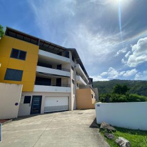 Location Appartement 2 pièces 46m² ST DENIS 97400 - Photo 3