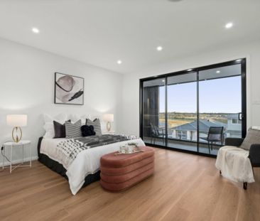 Stunning 5 Bedroom Home - Great Location! - Photo 6