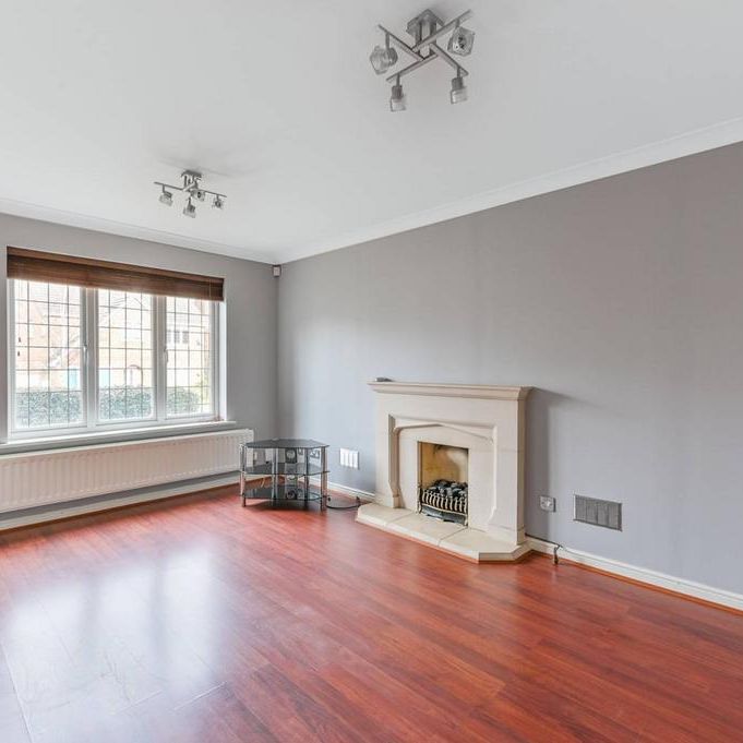 4 bedroom detached house to rent - Photo 1