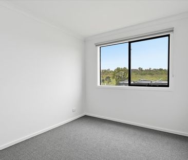 BRAND NEW TOWNHOUSE - Photo 6