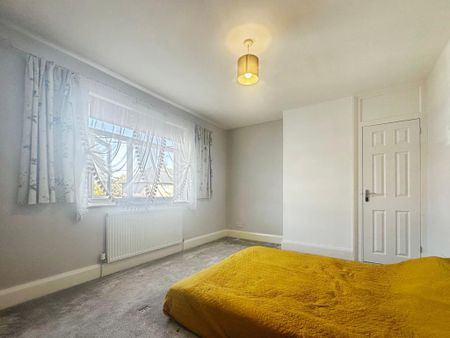 2 bedroom semi-detached house to rent - Photo 3