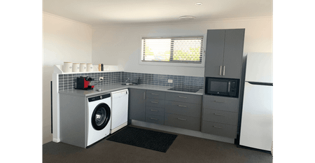 LARGE ONE BEDROOM UNIT WITH AMAZING VIEWS - FULLY FURNISHED - Photo 4