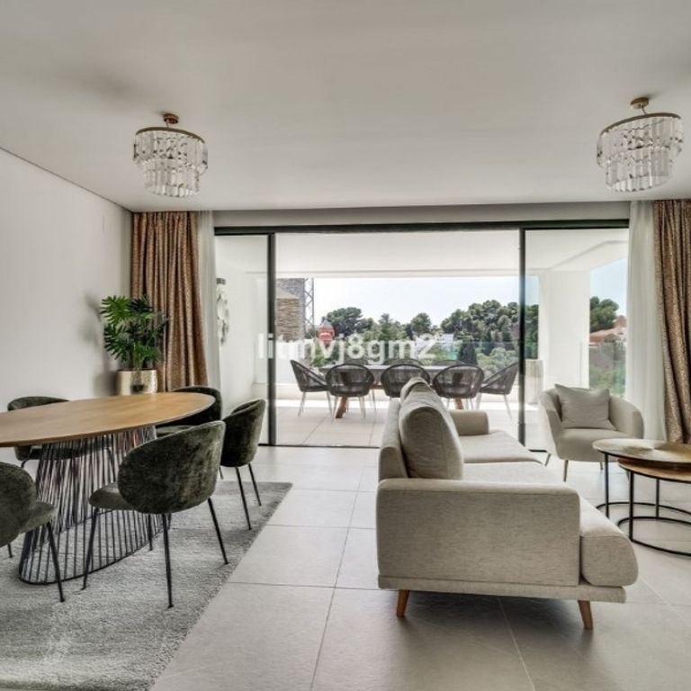 Luxury Flat for rent in Marbella, Spain - Photo 1