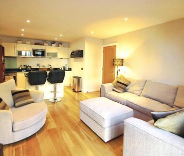 2 bedroom flat to rent - Photo 4
